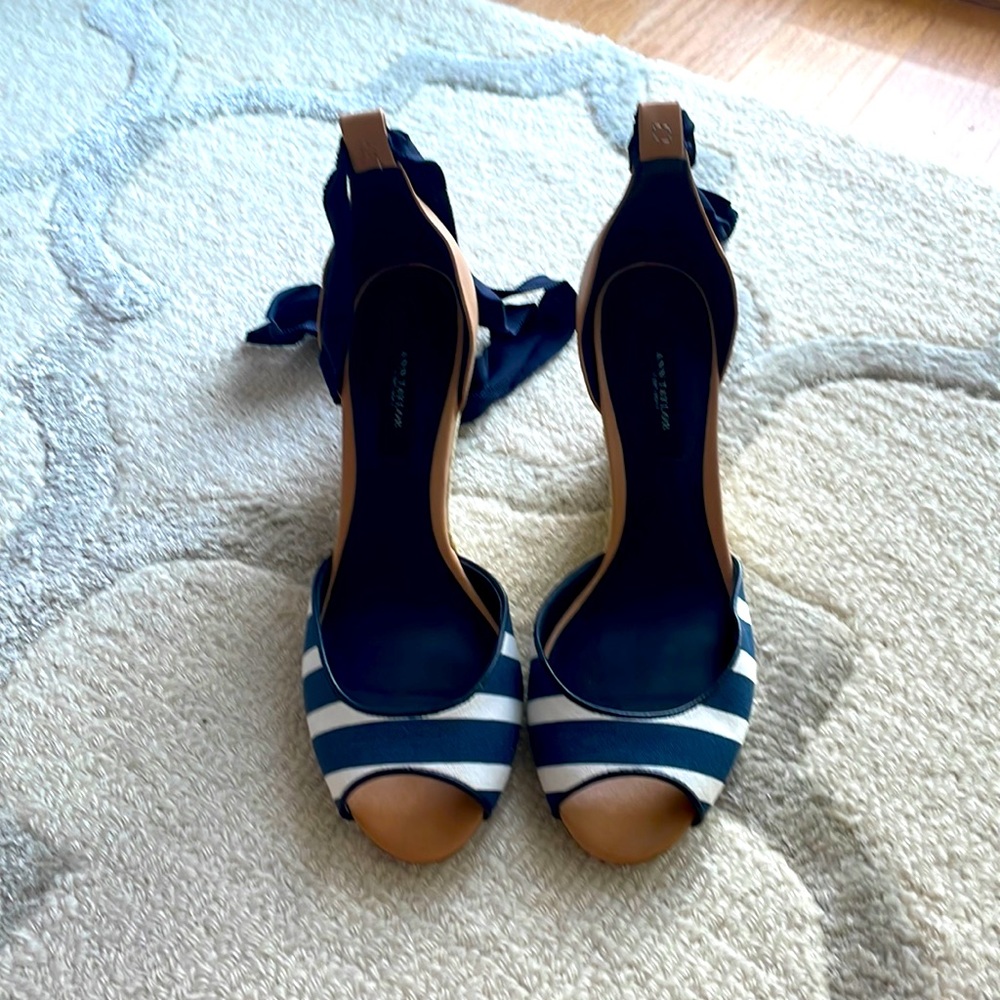 Brand new! Ann Taylor wedges size 6.5